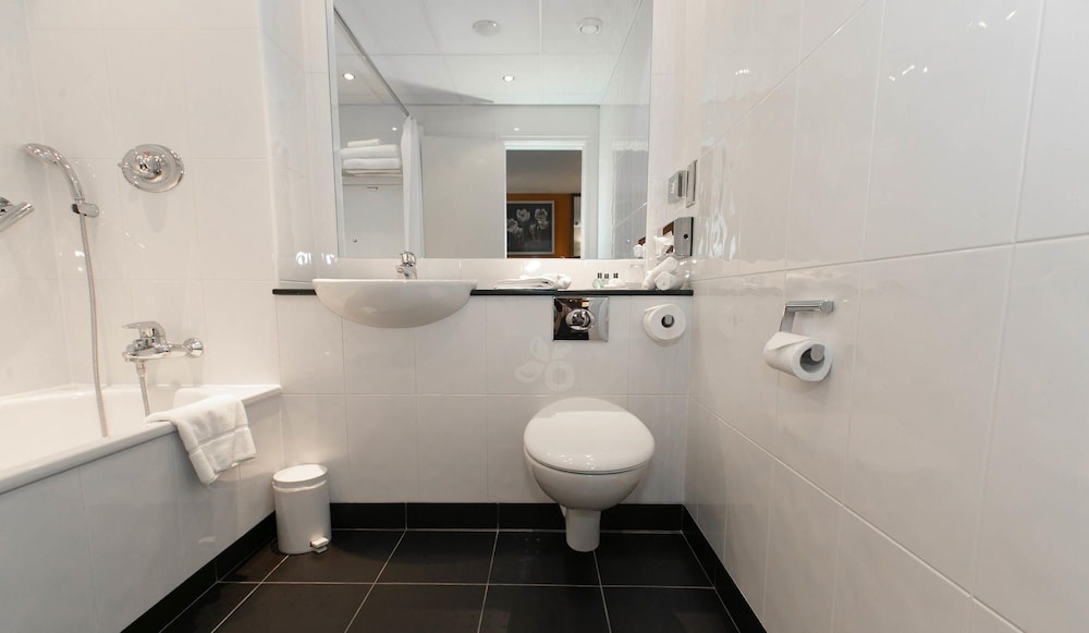Executive Room, 1 Queen Bed, Non Smoking - Photo 7
