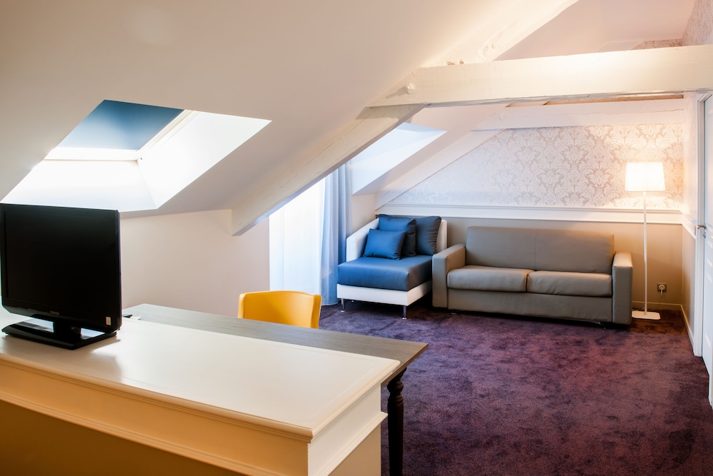 Suite (Privilege) - Photo 8
