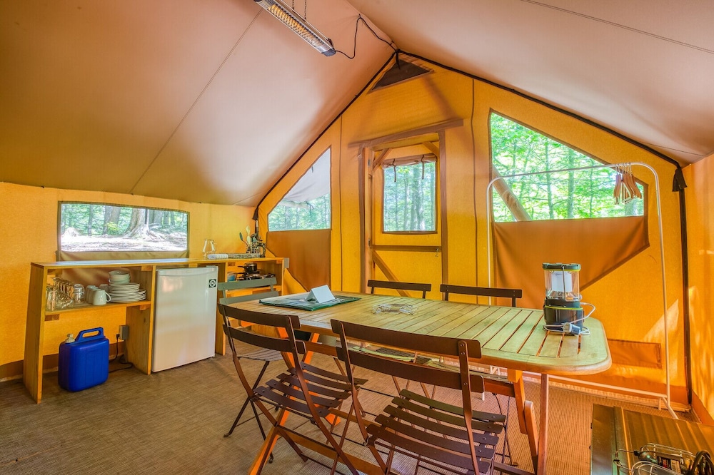 Canadian tent photo 2