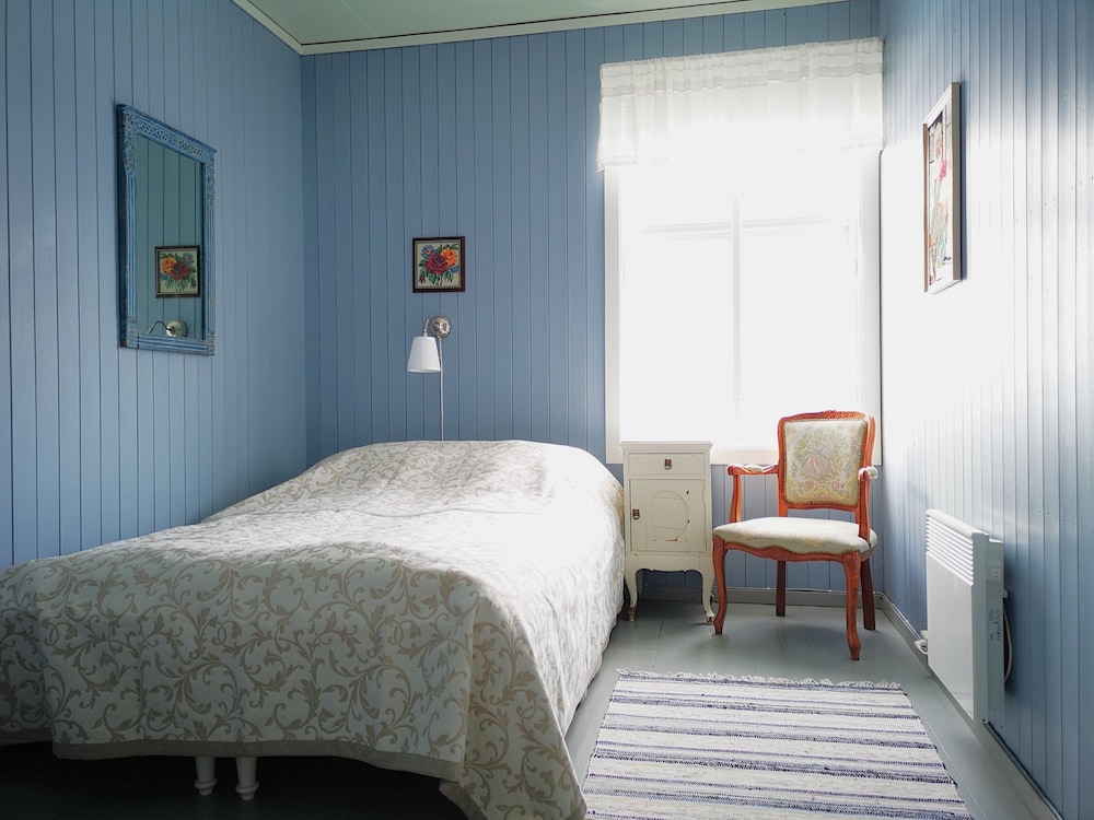 Basic Double Room, 1 Double Bed photo 3