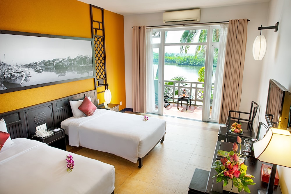 Deluxe Room, River View - Photo 5
