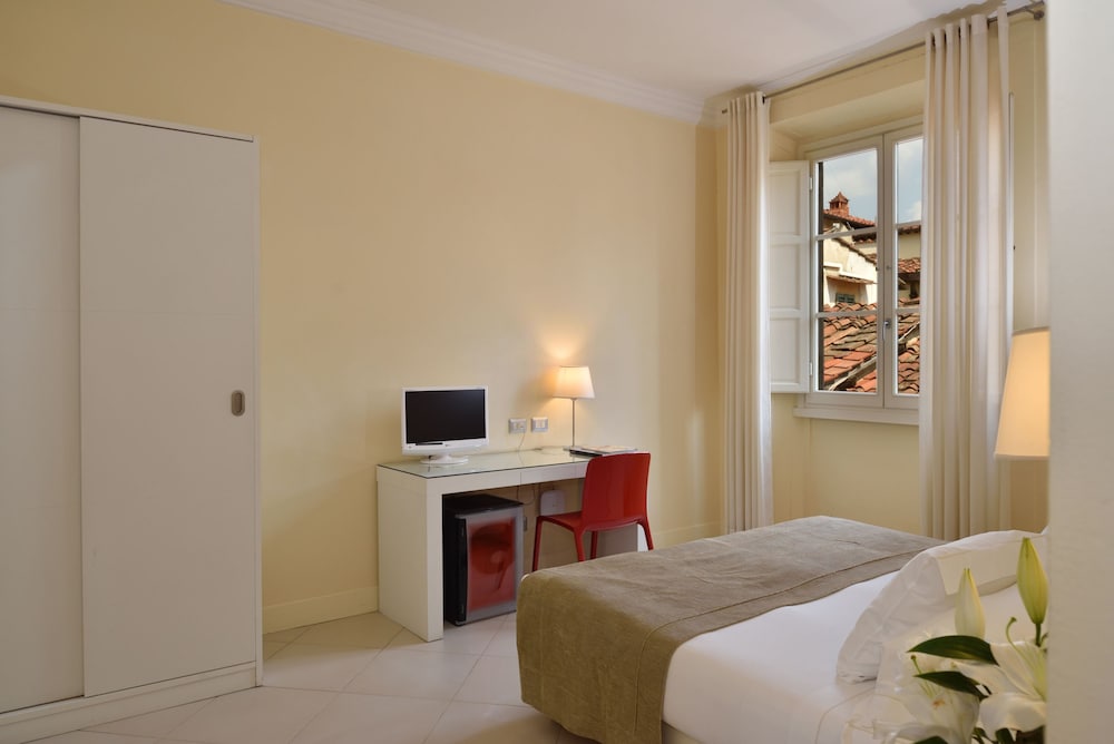 Basic Room thumbnail 5