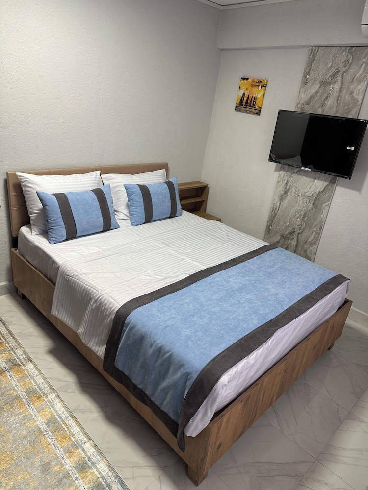 Deluxe Triple Room, Partial Sea View photo 1