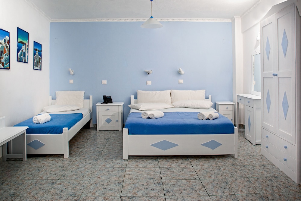 Economy Studio, Ensuite (FAMILY LOWER LEVEL )