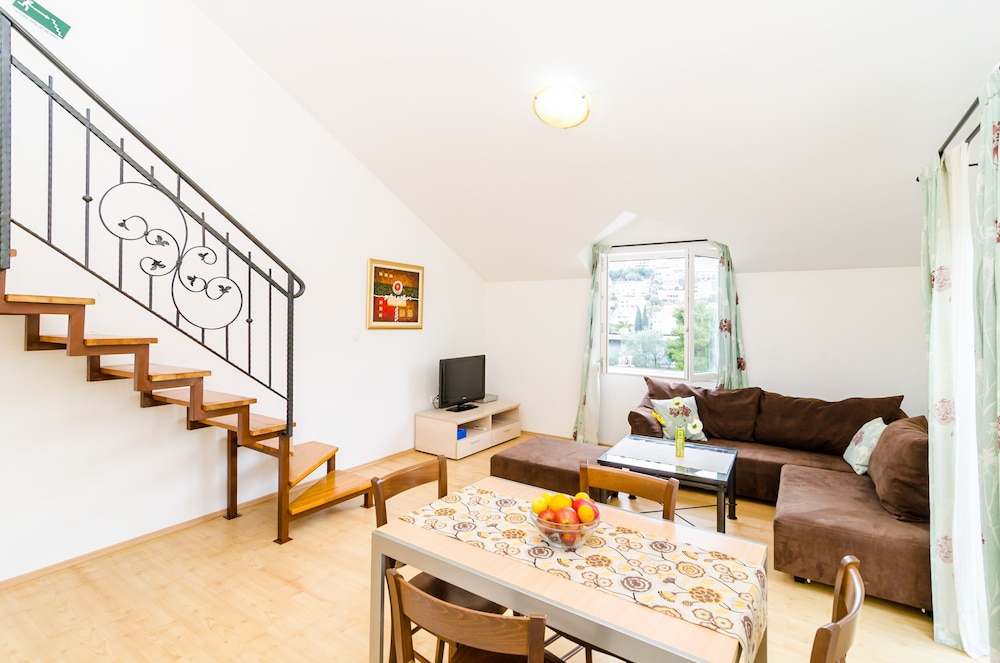 Apartment, 1 Bedroom, Balcony, Garden View