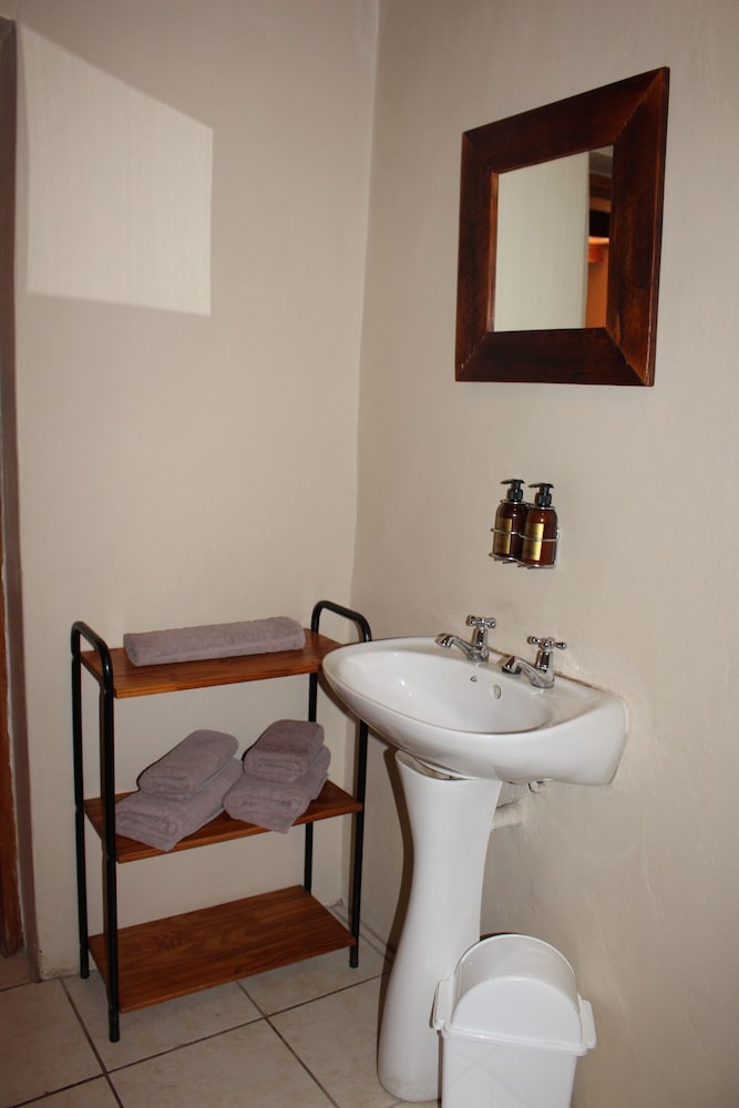 LUXURY ROOM 05 photo 2
