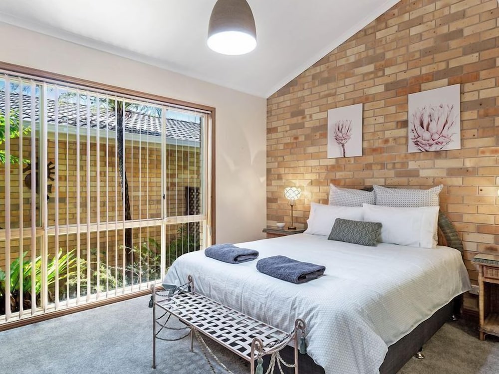 3 Bedroom Cottage photo 2