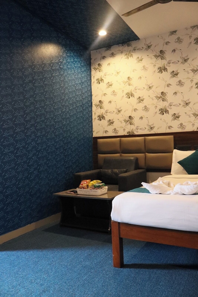 Premier Double Room - Photo 2