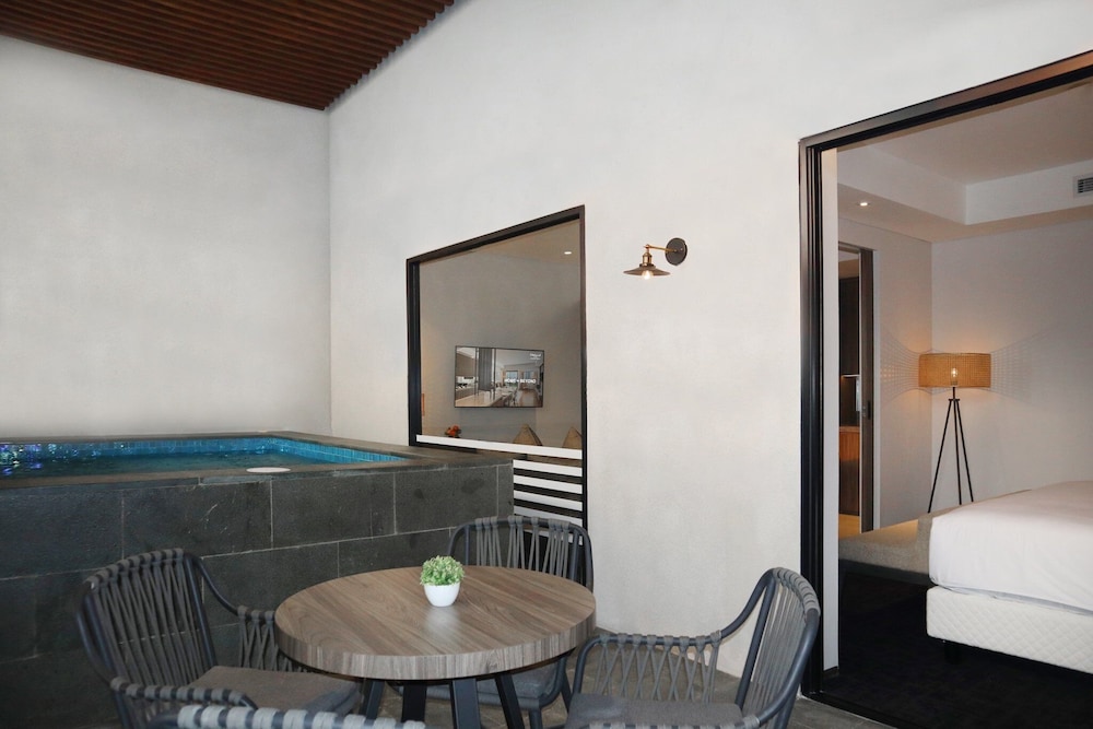 Studio Suite, 1 Bedroom (with Plunge Pool) - Photo 2