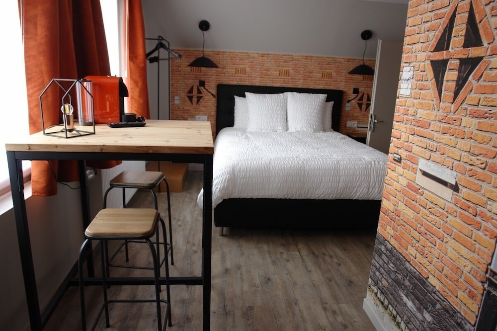 Standard Room photo 1