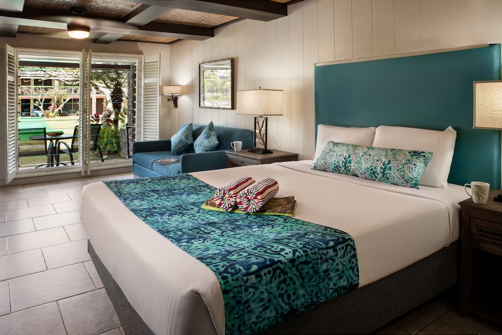 Studio, 1 King Bed, Partial Ocean View - Photo 1