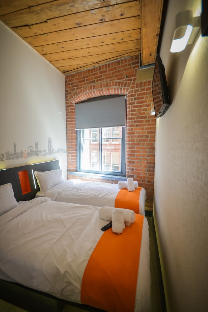 Standard Twin Room, 2 Twin Beds photo 2