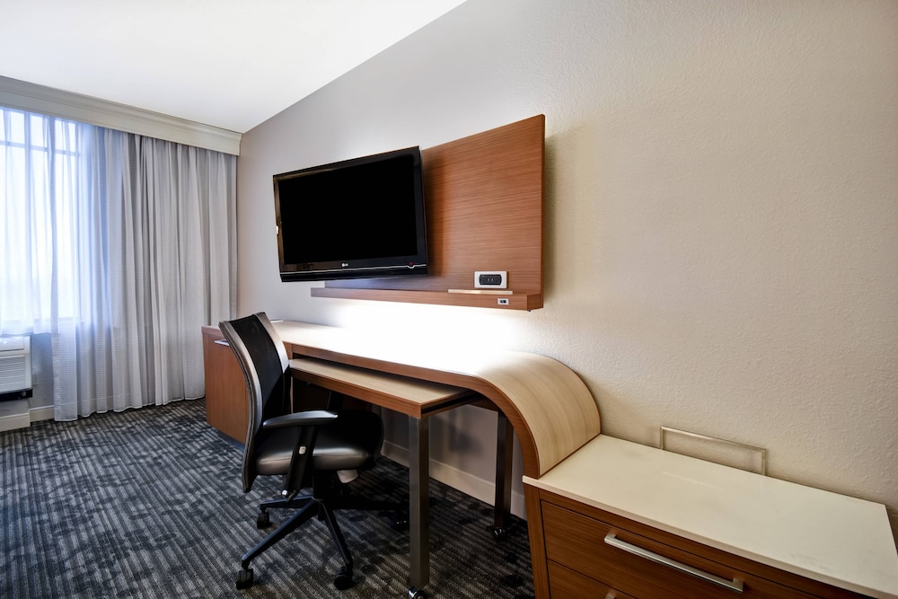 Room, Multiple Beds - Photo 4
