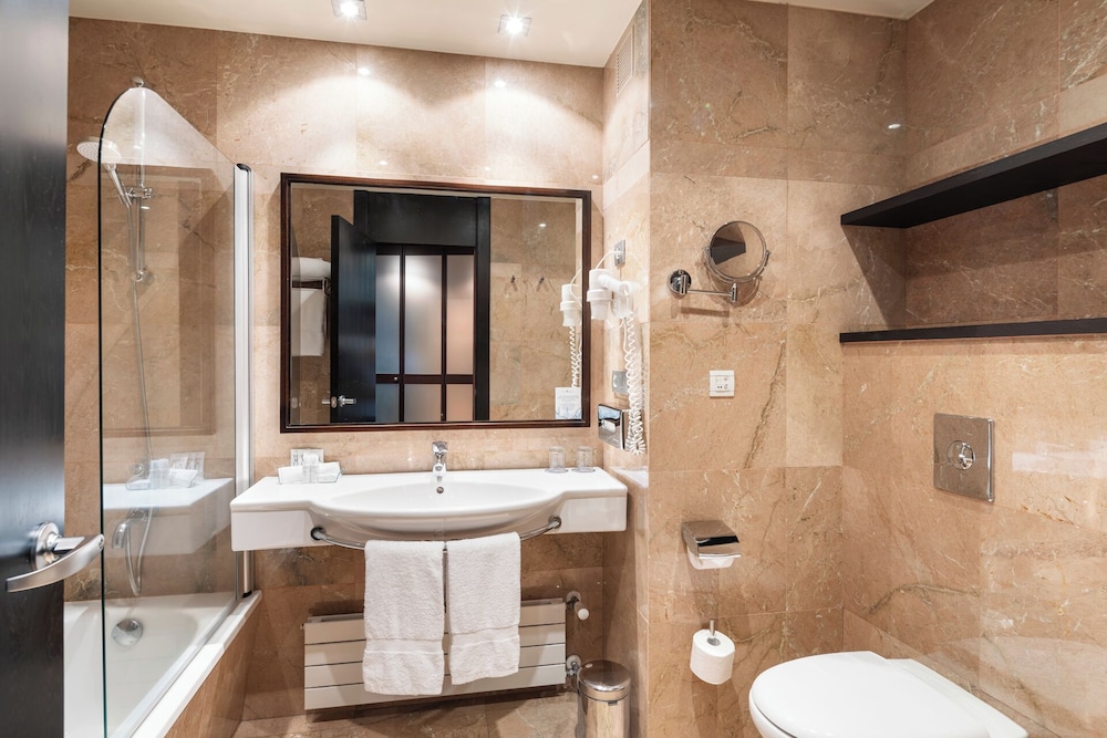 Premium Double Room - Photo 3