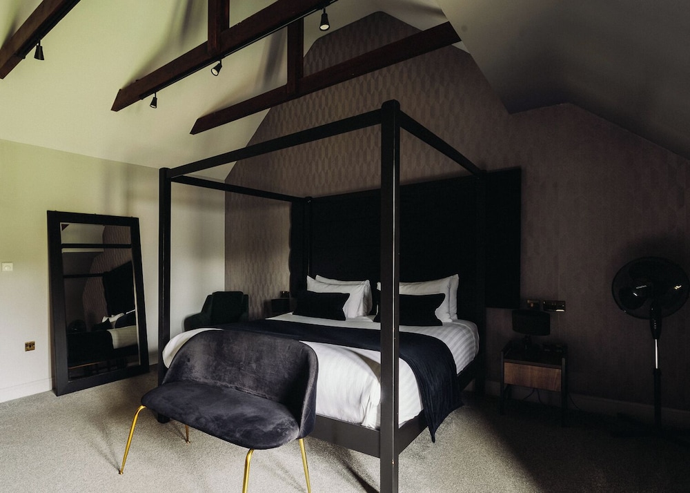 Luxury Double Room, 1 Bedroom, Garden View (Juliet Balcony) photo 2