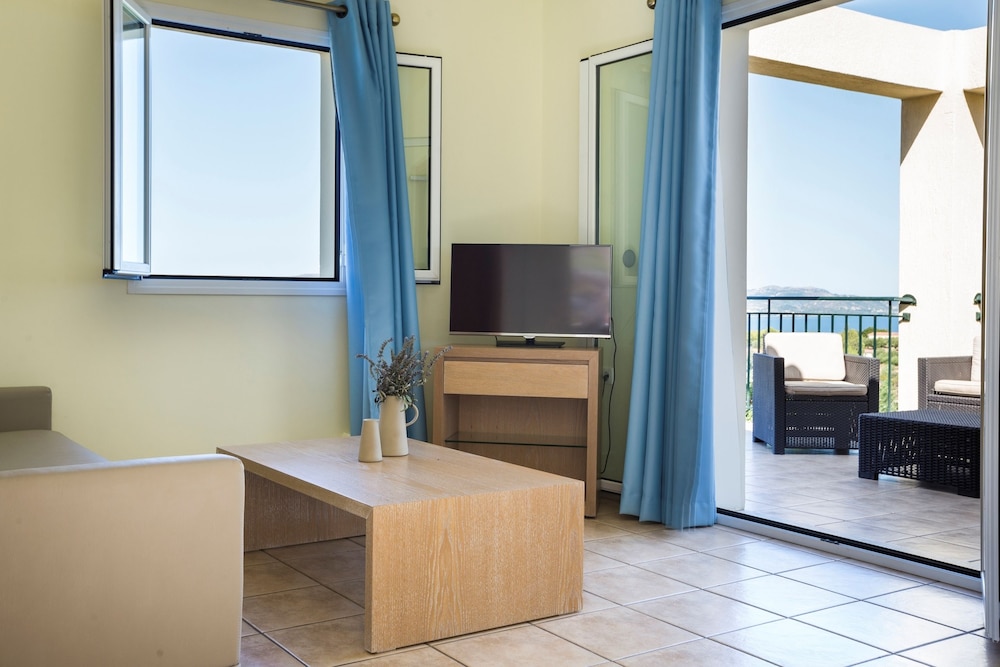 Superior Apartment, 2 Bedrooms, Sea View photo 3