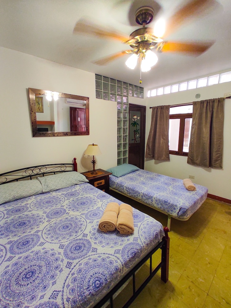 #9triple Room Three Single Bed photo 1