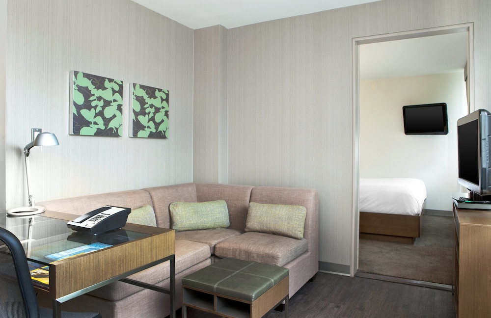 Suite, 1 Bedroom, City View photo 3