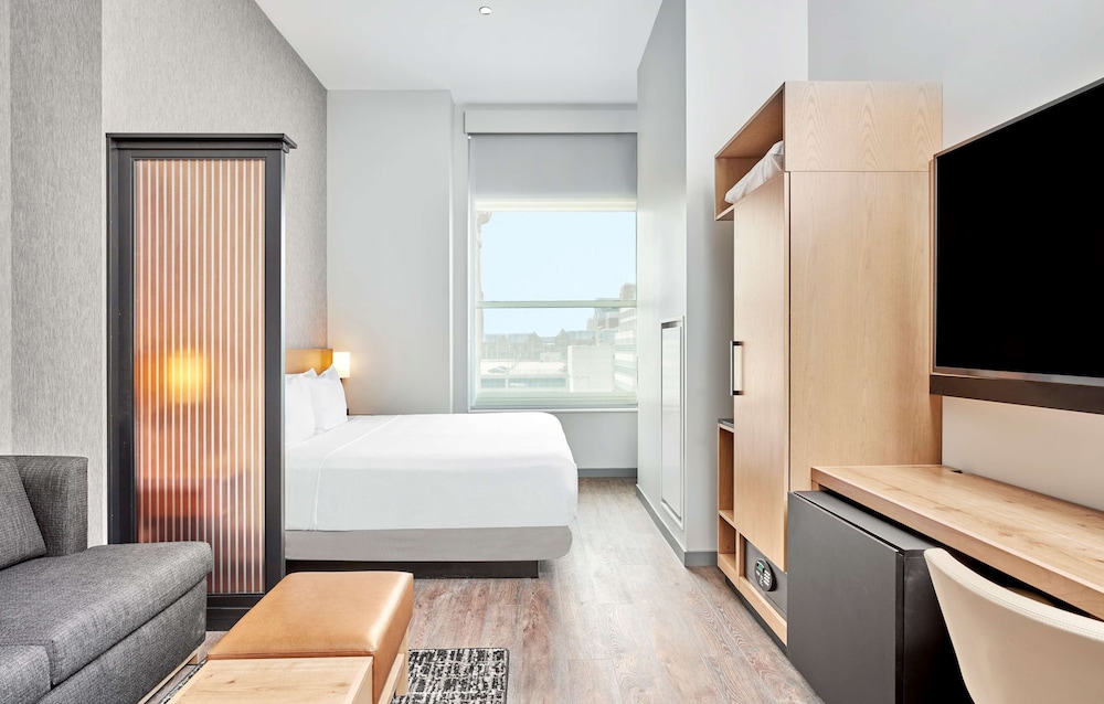 Room, 1 King Bed with Sofa bed, Accessible (With Shower) - Photo 3