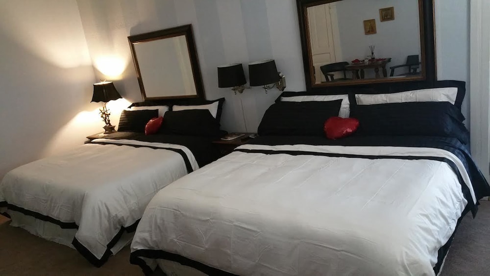 Room 5 photo 1