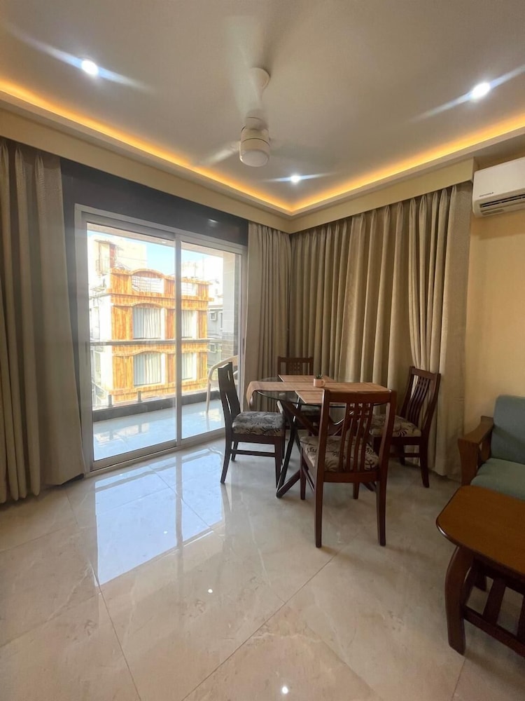 Superior Suite, City View
