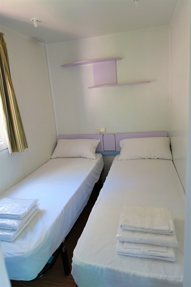 Bungalow (2 adultos + 2 niños)
