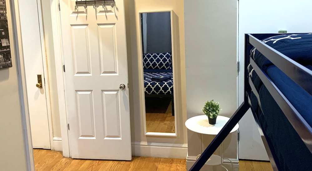 Big One Bedroom #2 photo 2