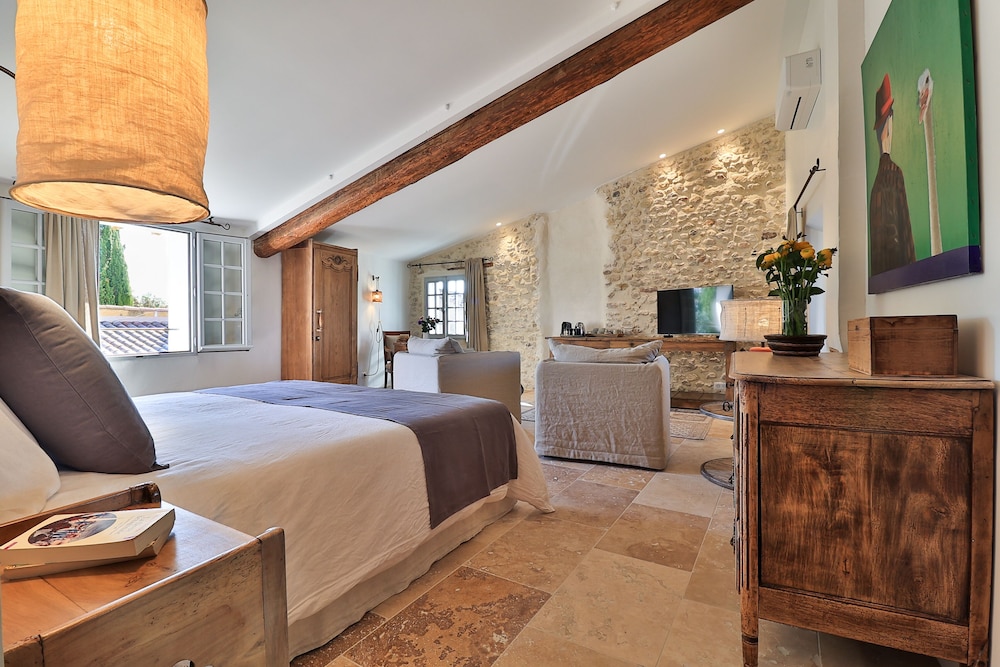 Deluxe Triple Room photo 2