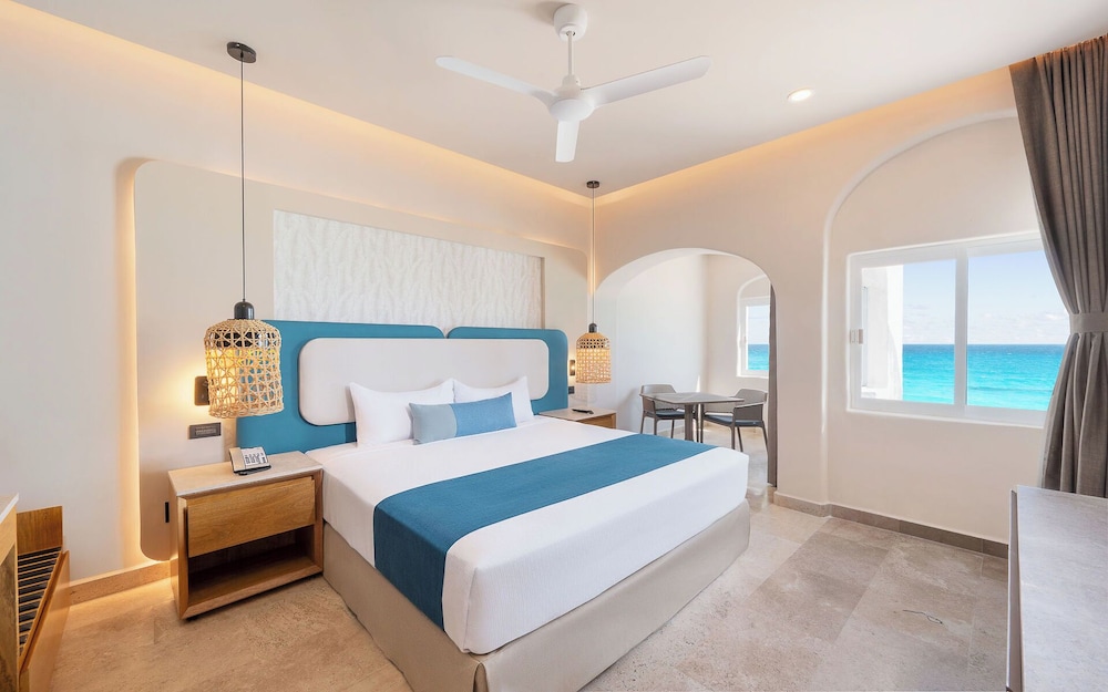 Luxury Room, Ocean View - Photo 1