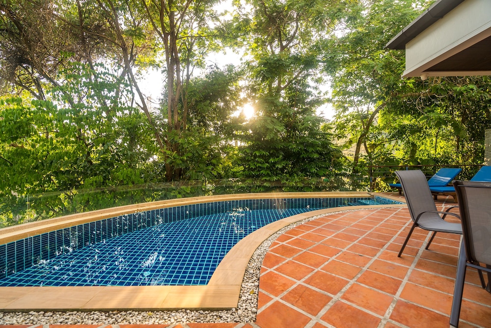 Traditional Villa, Garden View photo 1