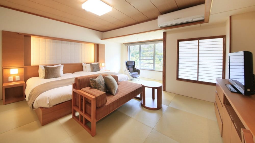 Premium Twin Room