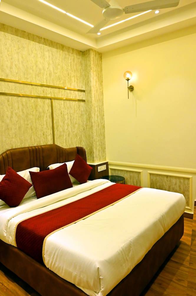 Premium Room - Photo 6