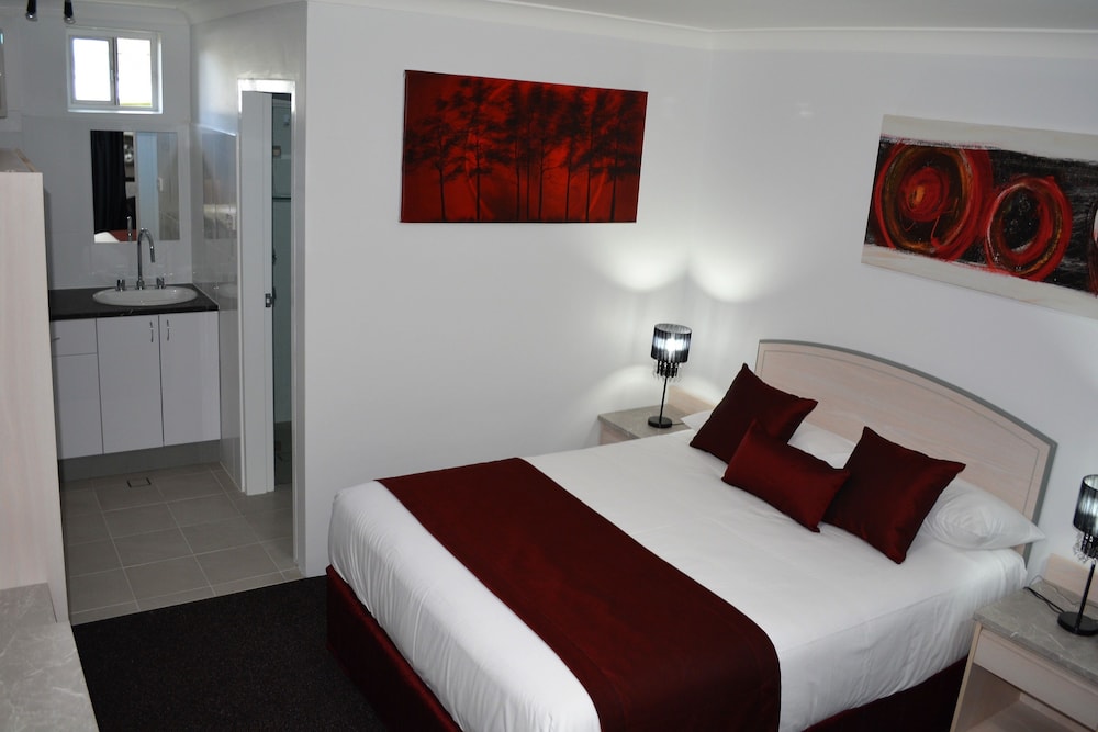 Corporate Queen Room - Photo 2