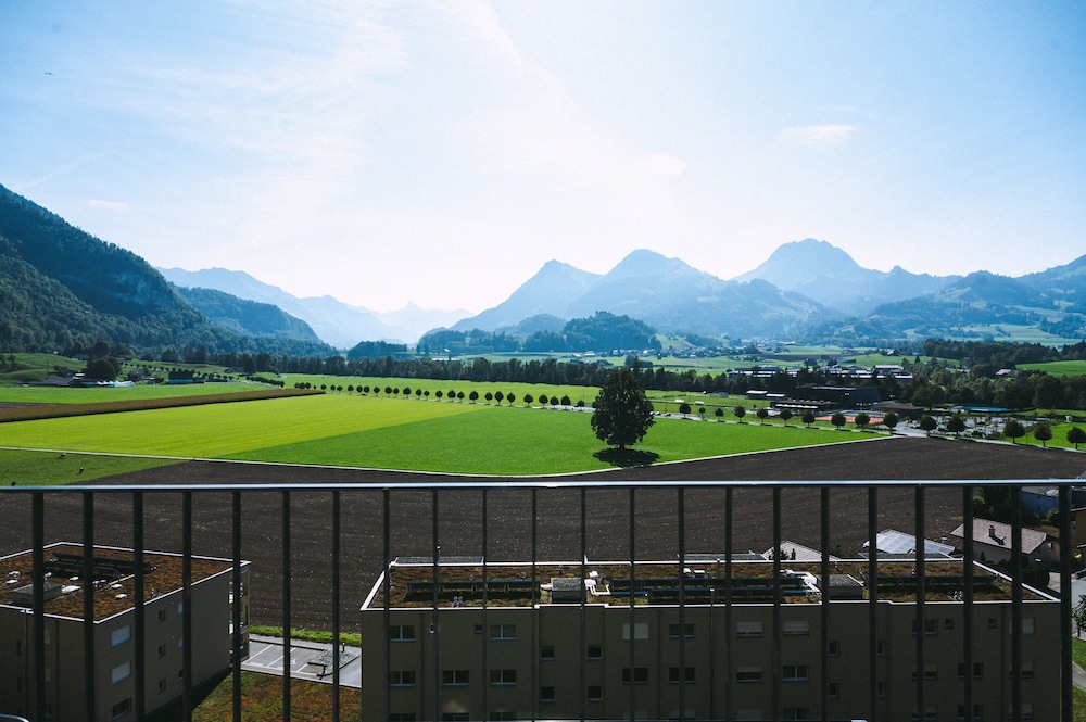 Deluxe Double Room, Balcony, Mountain View (Moleson) photo 2