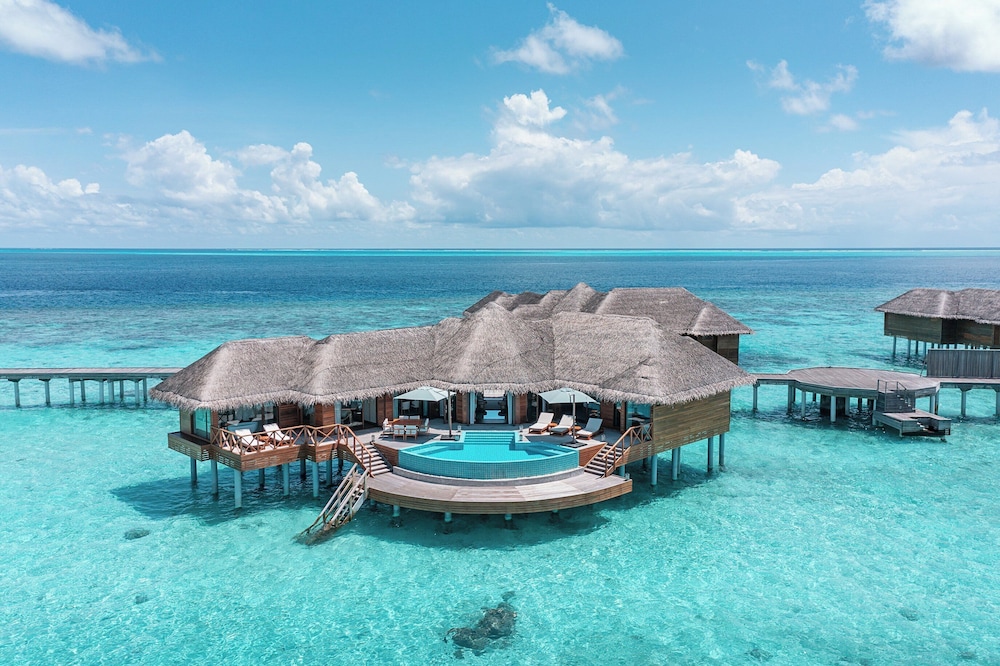 Two Bedroom Ocean Pavilion With Outdoor Pool - Photo 5