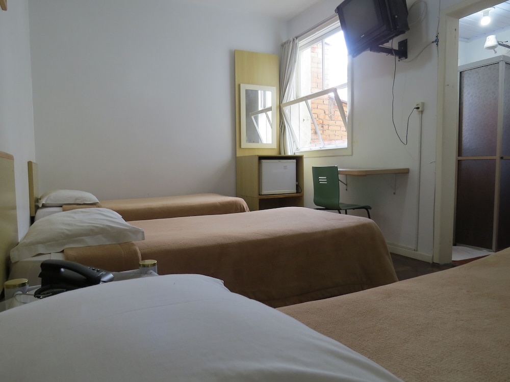 Standard Triple Room photo 3