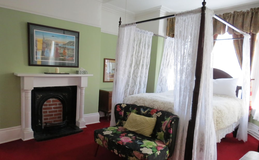 Romantic Room