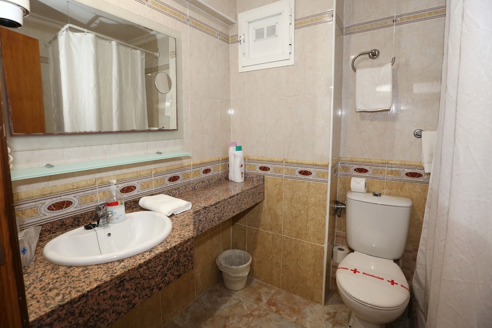 Standard Double Room, Balcony - Photo 10