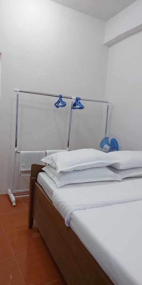Standard Room, 1 Queen Bed, Non Smoking photo 1