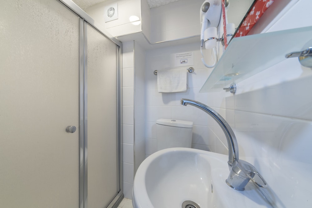 Economy Single or Double Room photo 2