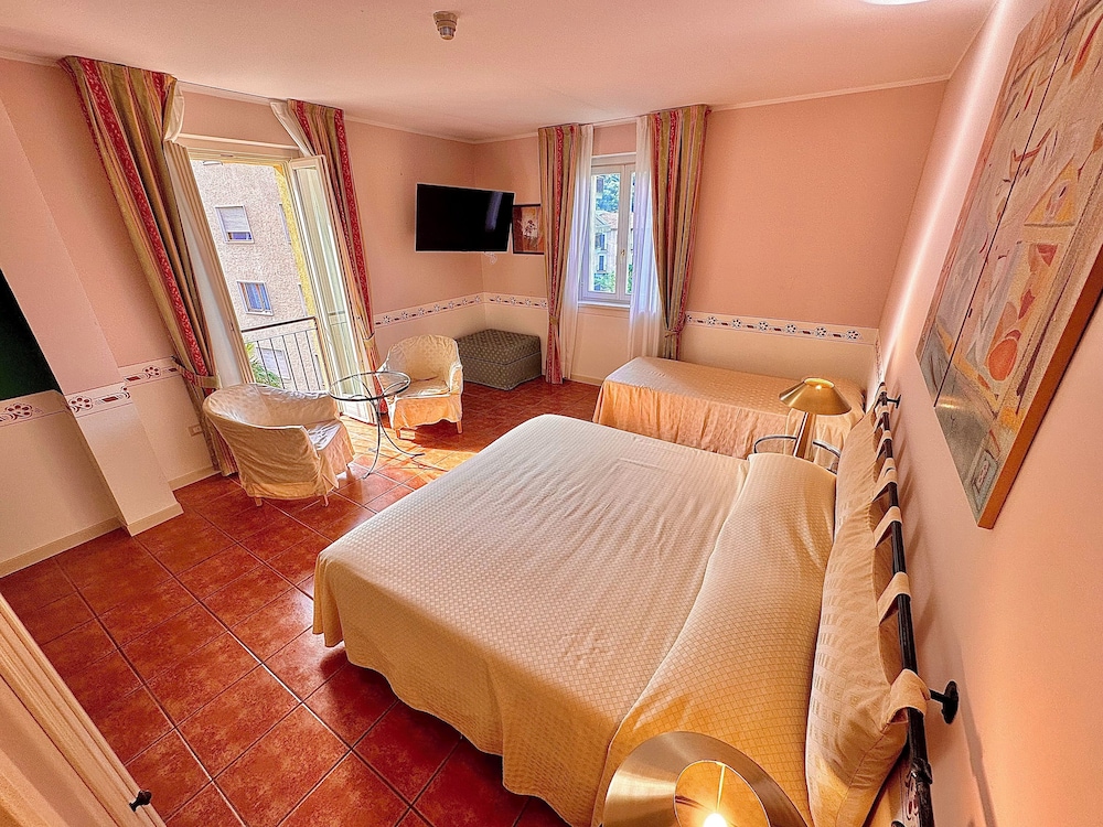Premium Quadruple Room photo 2