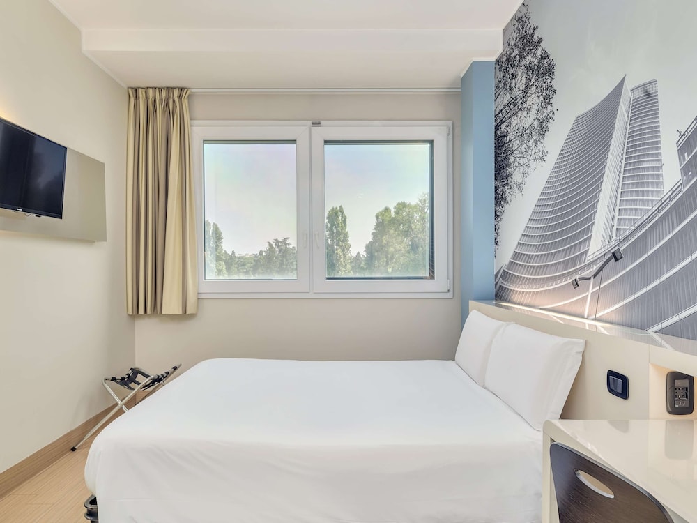 Standard Double Room, Non Smoking, City View