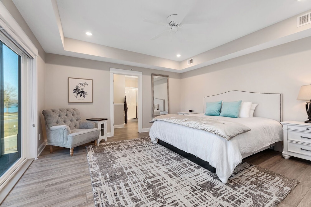 Condo photo 2