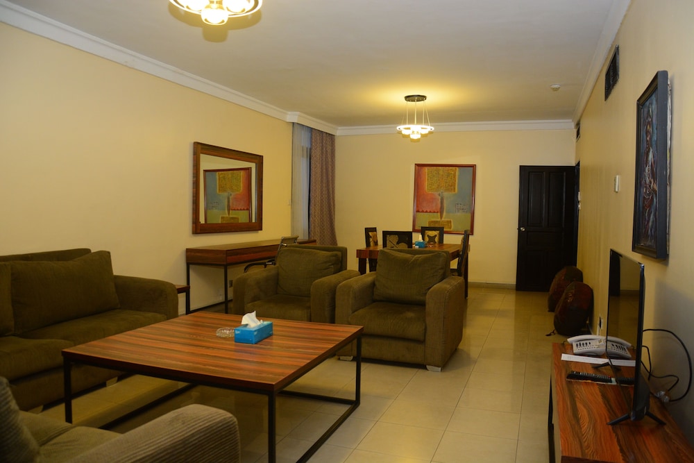 Luxury Suite photo 3