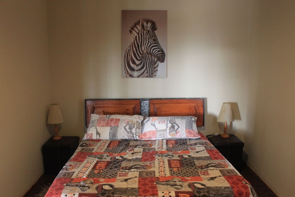 Zebra Log Cabin photo 3