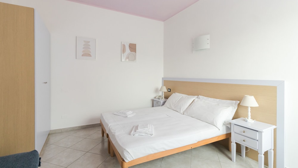 Standard Apartment, 1 Double Bed with Sofa bed, Mountain View (Sofa Bed)