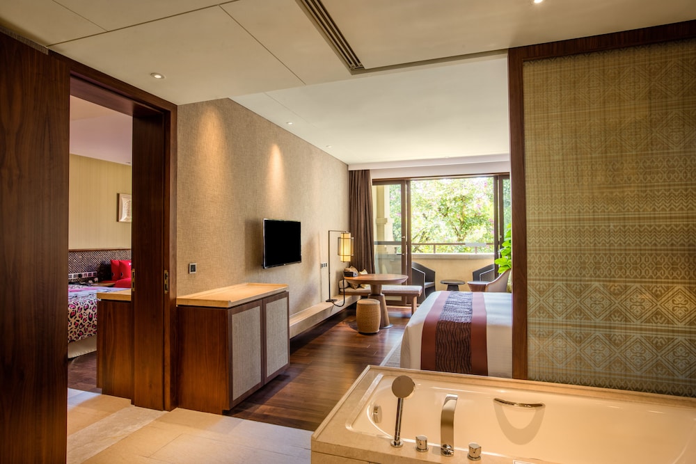 Suite, 2 Bedrooms, Club Lounge Access (Lounge Access)