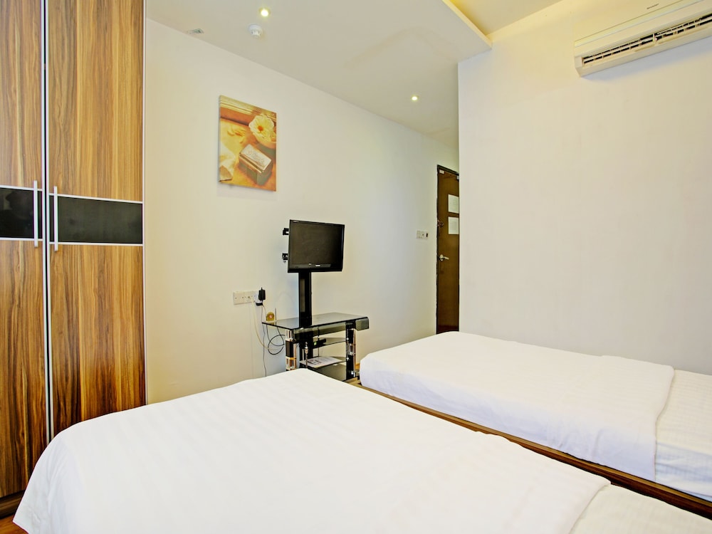 Deluxe Twin Room photo 3