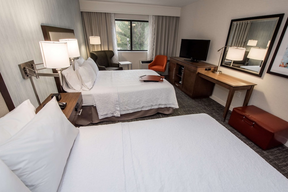 Room, 2 Queen Beds, Accessible, Bathtub photo 3