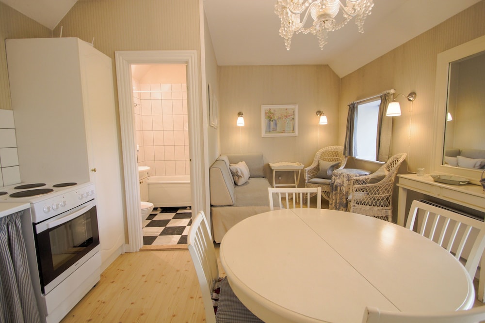 Basic Apartment photo 3